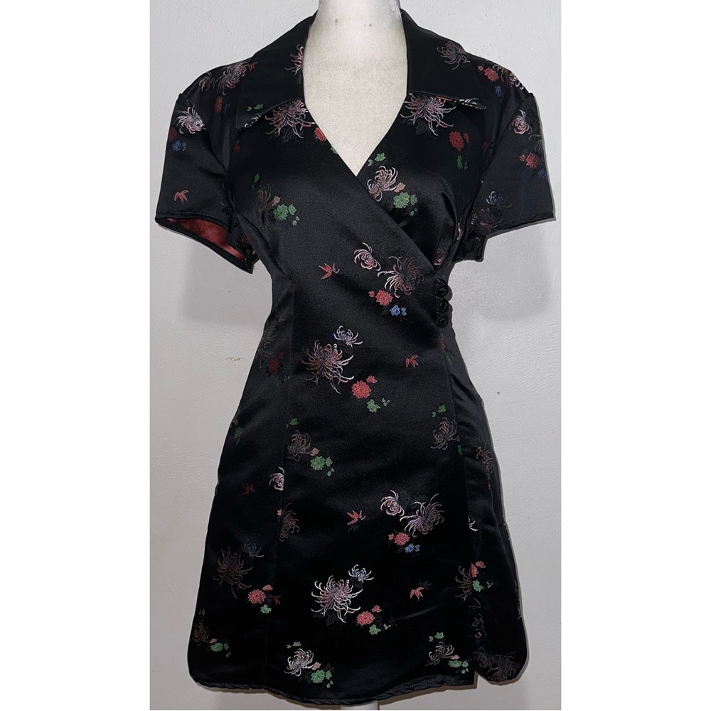 Vintage Oriental-Inspired Floral Mini Dress